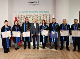 Rektör Alişarlı, akademisyenlere Profesörlük belgelerini takdim etti