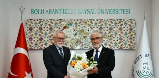 Rektörümüz Prof. Dr. Faruk Yiğit, görevine başladı.