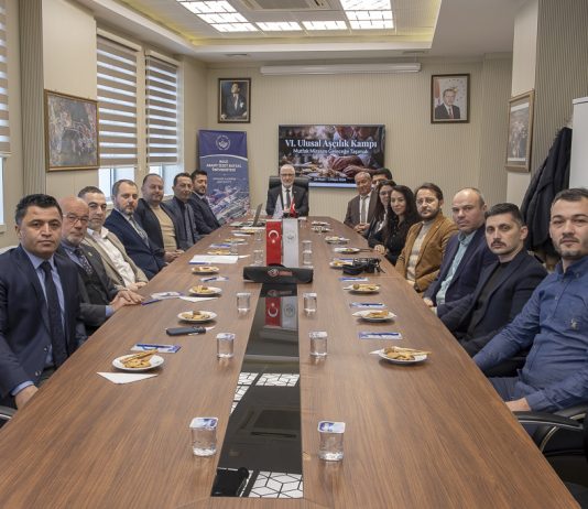 Mengen Belediye Başkanı Vural Turan ve Mengen Aşçılık Okulu Mezunlar Derneğinden (ASOMDER) Rektörümüze Ziyaret