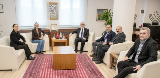 Bolu Belediyesi Başkan Yardımcılarından Rektörümüze ziyaret