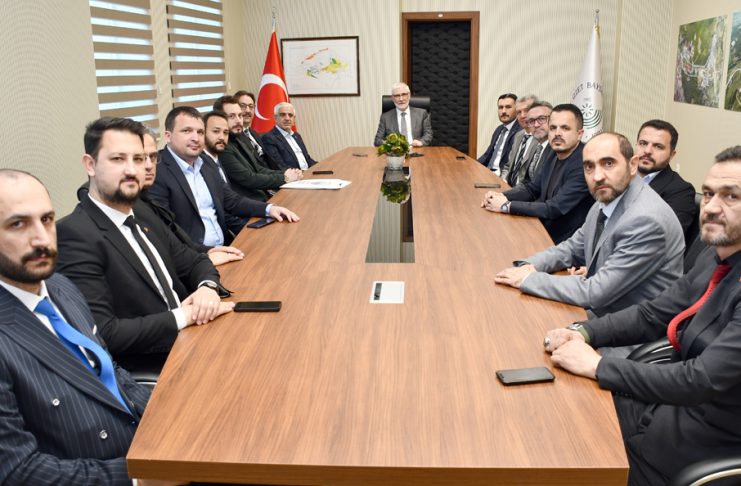 Yeni Dünya Vakfı üyelerinden Rektörümüze ziyaret