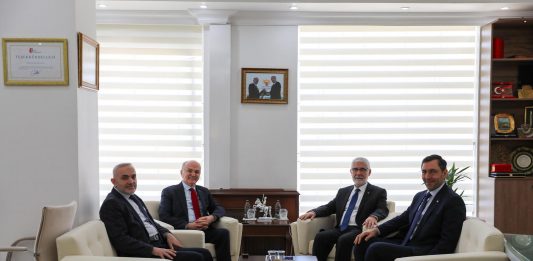 Rektör Yiğit’ten Başkan Özlü’ye Ziyaret
