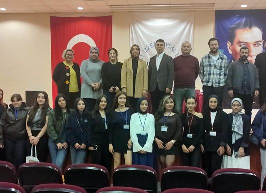 Öğrencilere kariyerlerinde rehber olacak finans söyleşisi