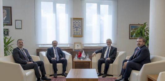 YTÜ Rektörü Debik’ten Rektör Yiğit’e Ziyaret