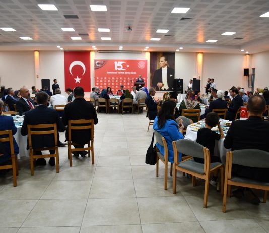 Rektörümüz, şehit aileleri ve gaziler onuruna verilen yemeğe katıldı