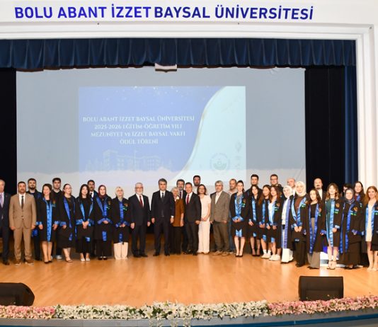 2025-2026 Eğitim-Öğretim Yılı Mezuniyet ve İzzet Baysal Vakfı Ödül Töreni yapıldı